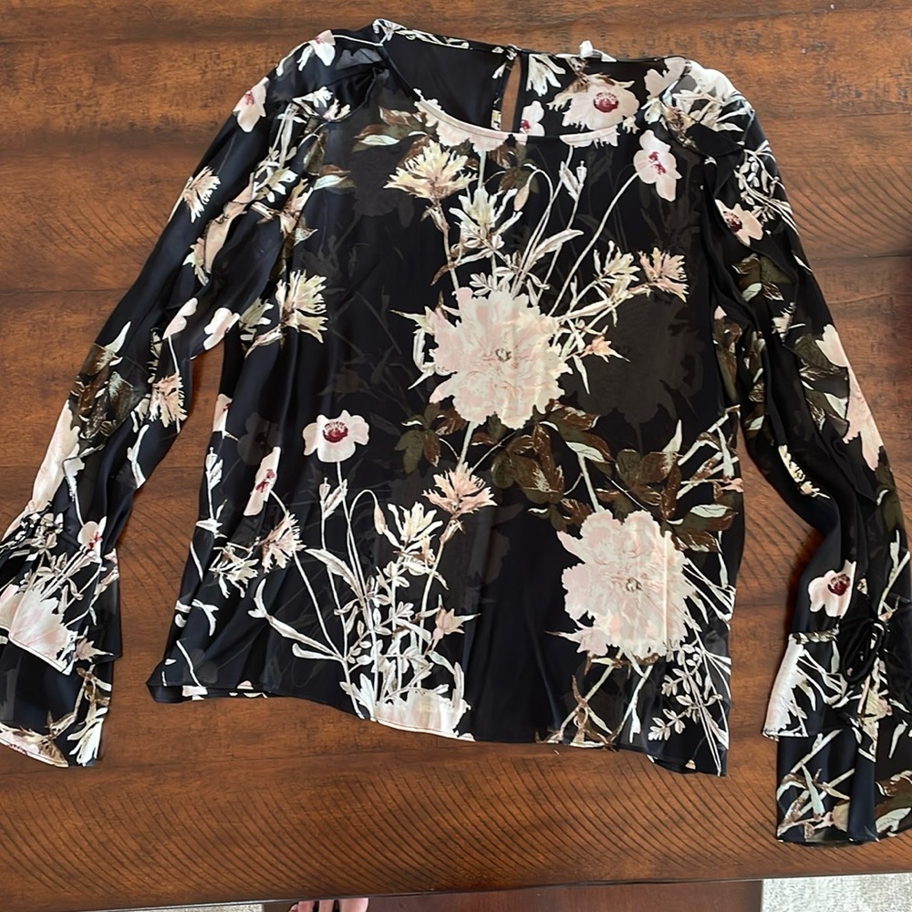 Lucky brand size medium dressy blouse with decorative details on the sleeves